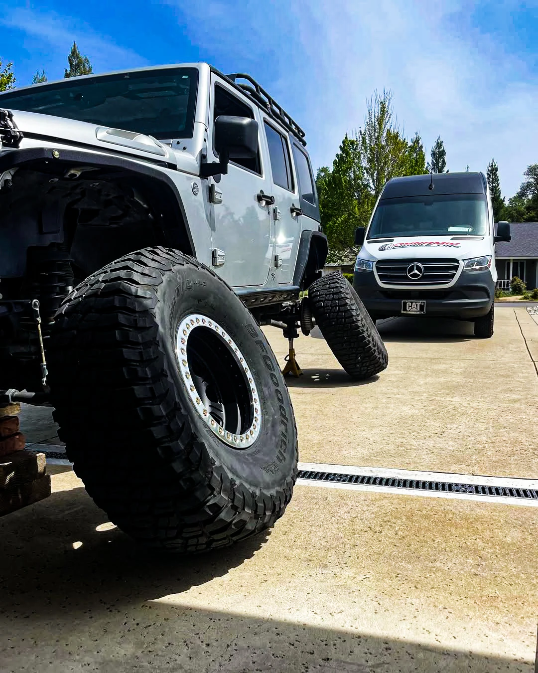 Dynamic Mobile Tire service vehicle and installation